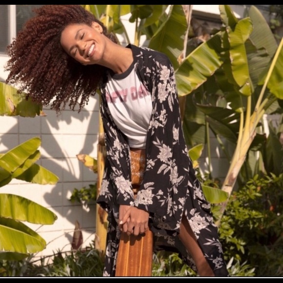 SPIRITUAL GANGSTER MAYA KIMONO ROBE WRAP - Picture 2 of 14